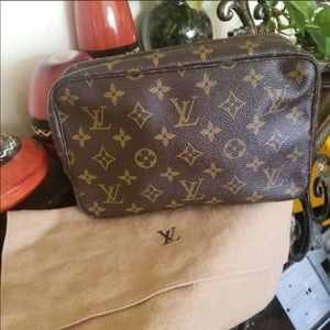 Vintage Louis Vuitton Trousse 23